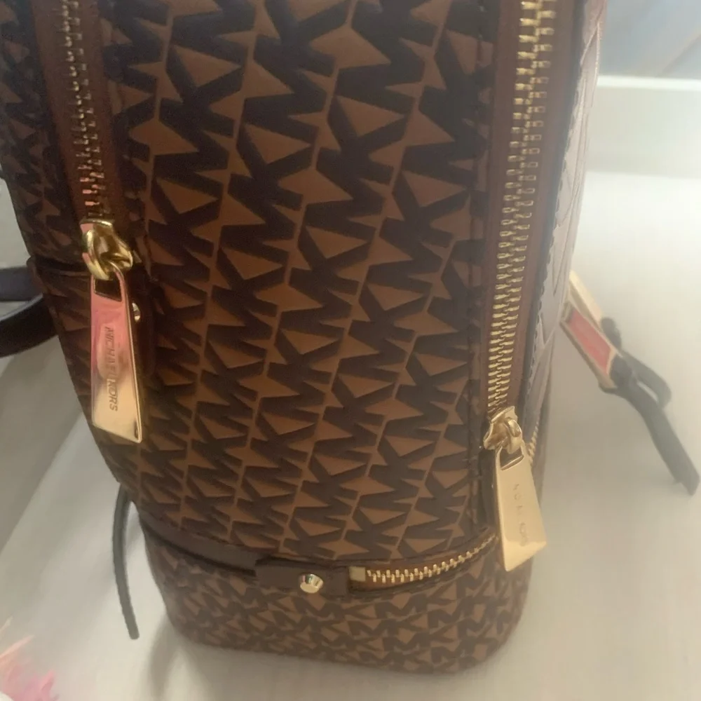 Michael Kors - Picture 4 of 6